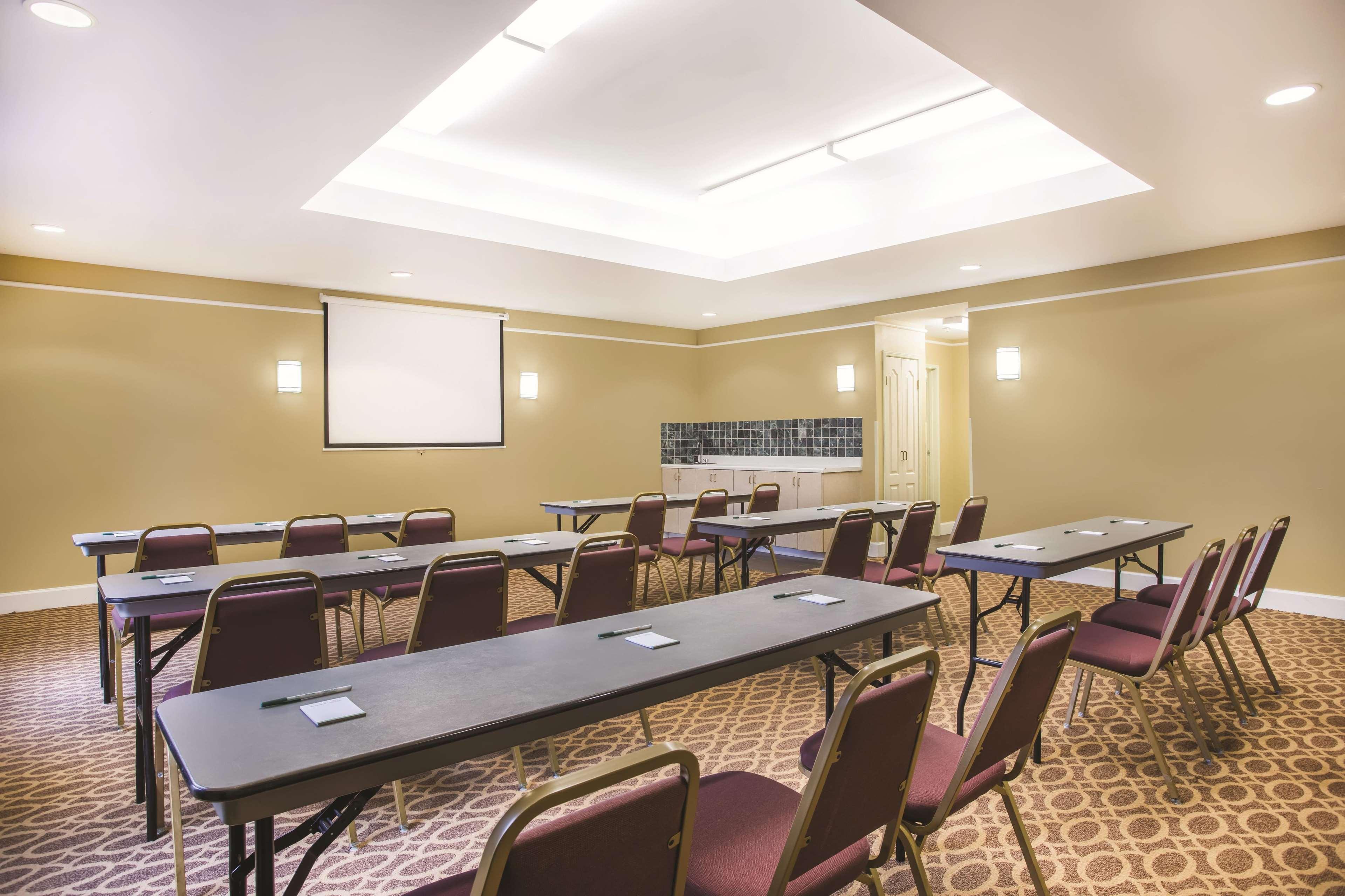 Hotel La Quinta By Wyndham Atlanta 3*